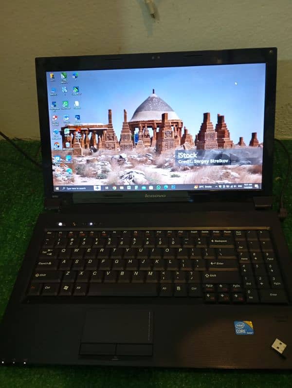 Lenovo core i3 512gb 10/9condition big 14 inch display 3