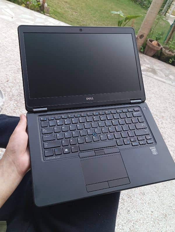 Dell Latitude E7450 0