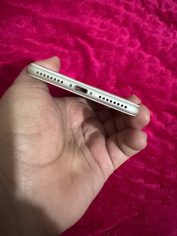 iPhone 7 Plus 128gb PTA approved fingerfailed Read full add 5