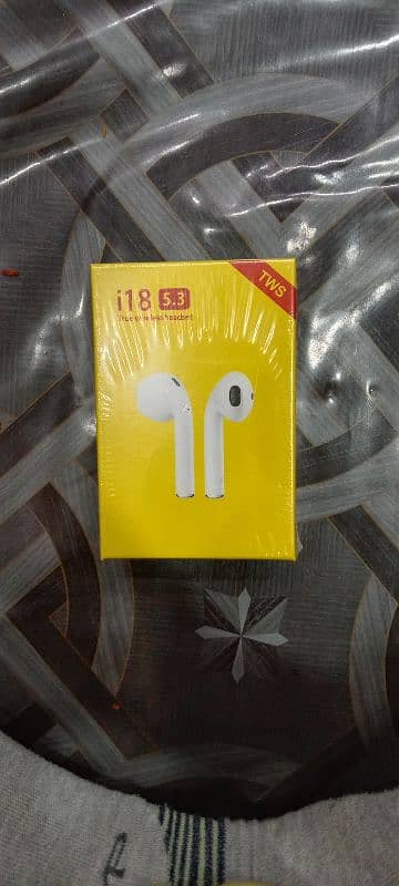 i18 tws earbuds 4