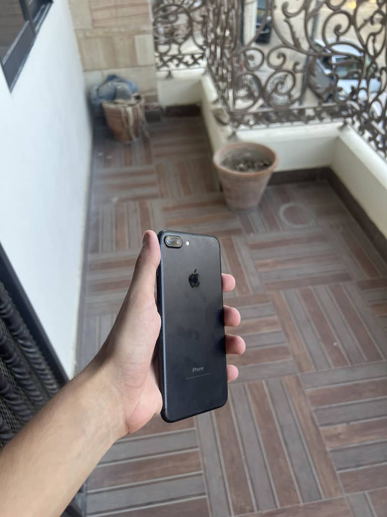 IPhone 7 Plus 32GB For Sale 3