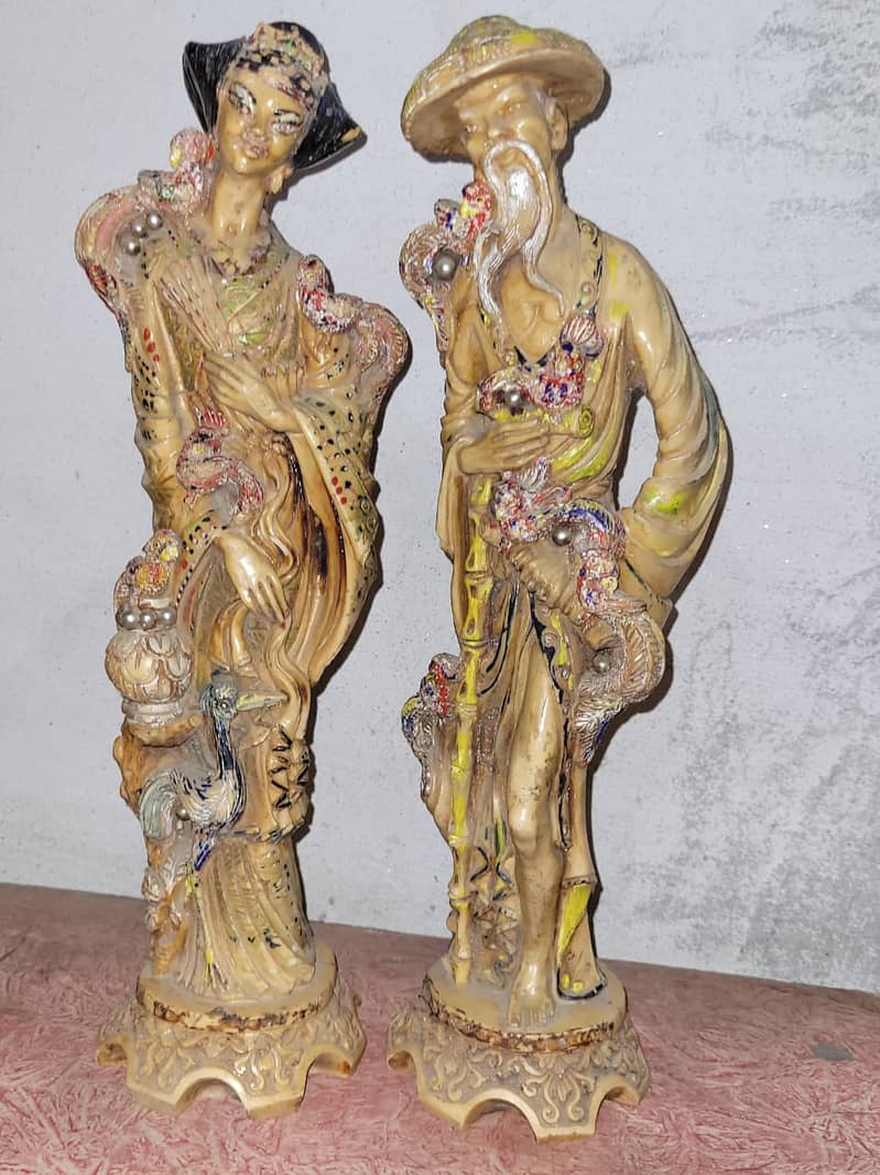 ANTIQUE WORLD PRESENT A WORTSEING HANDMADE SCULPRIT IMPOTED IN METAL 19