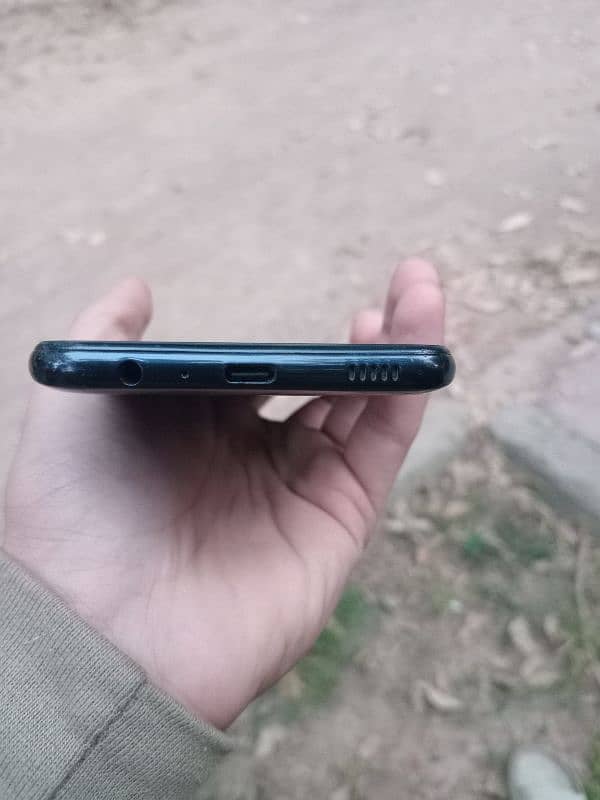 Samsung A04e 1 year used 3