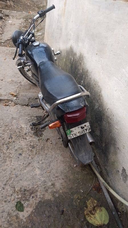 what's up no 03442896059 I am selling my baike Yamaha junoon 0