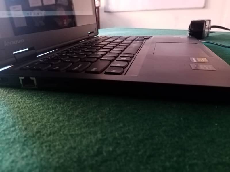 Lenovo Thinkpad yoga 11e best for students 4