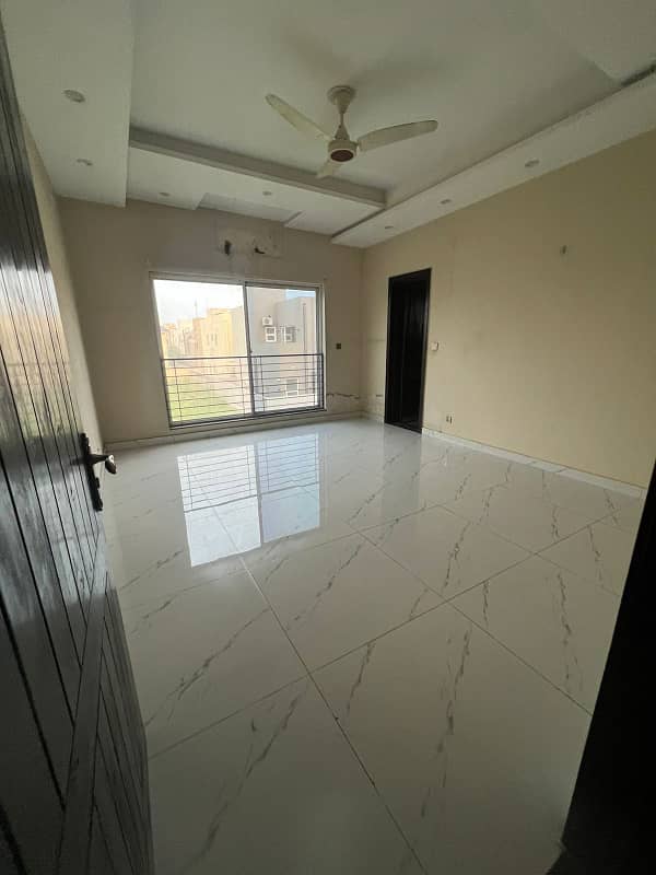 1 kanal upper portion corner house for rent at phase 5 0