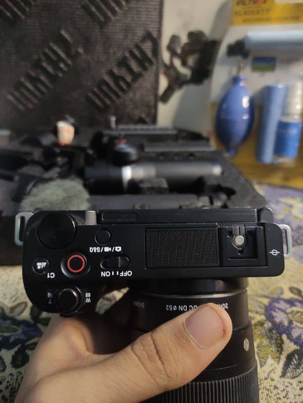 Sony Zve10 Under Warranty With Sigma 30mm 1.4 4