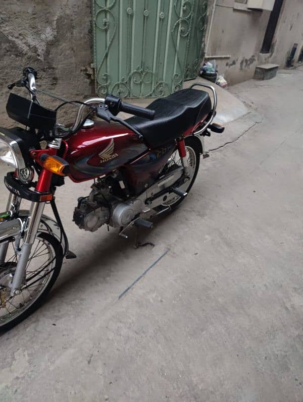 Honda cd70 3