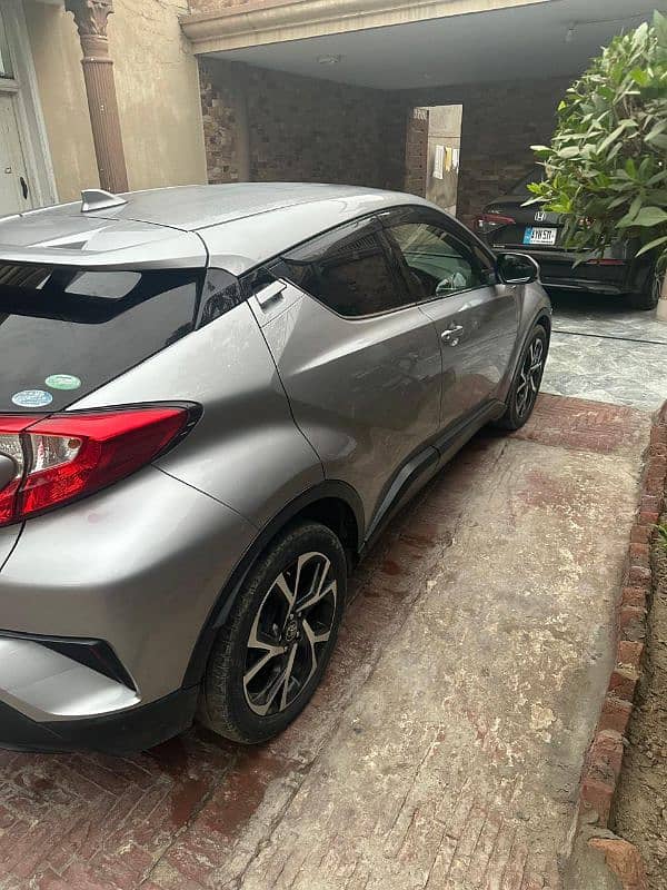 Toyota C-HR 2017 3