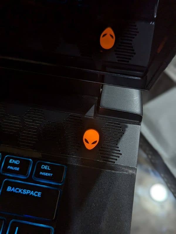 Dell Alienware M15 R3 6