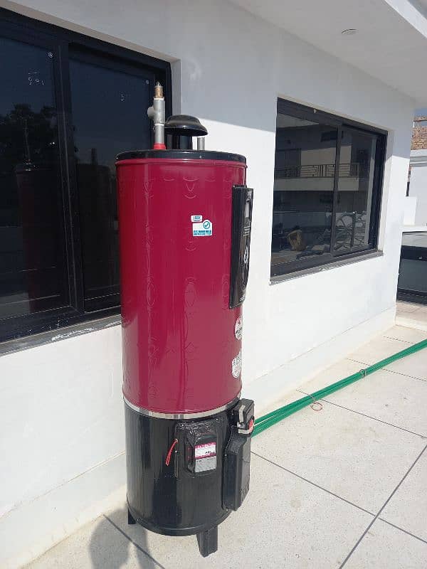 Almost Brand New Geyser for sale. 2