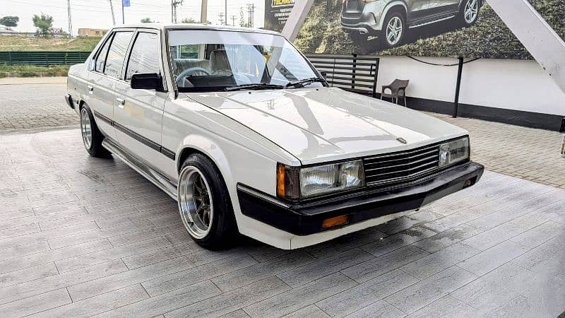 Clean Toyota Corona 1983 2