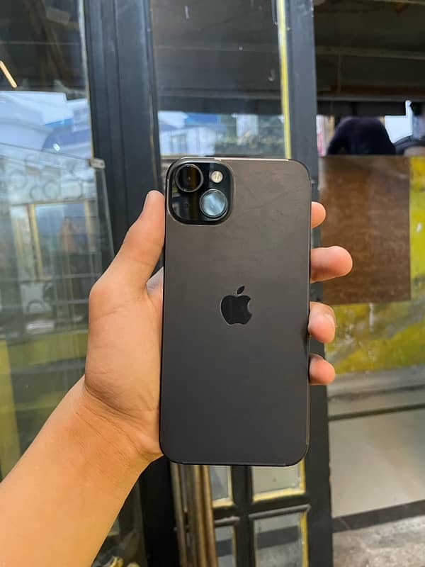 iPhone 15 plus 3