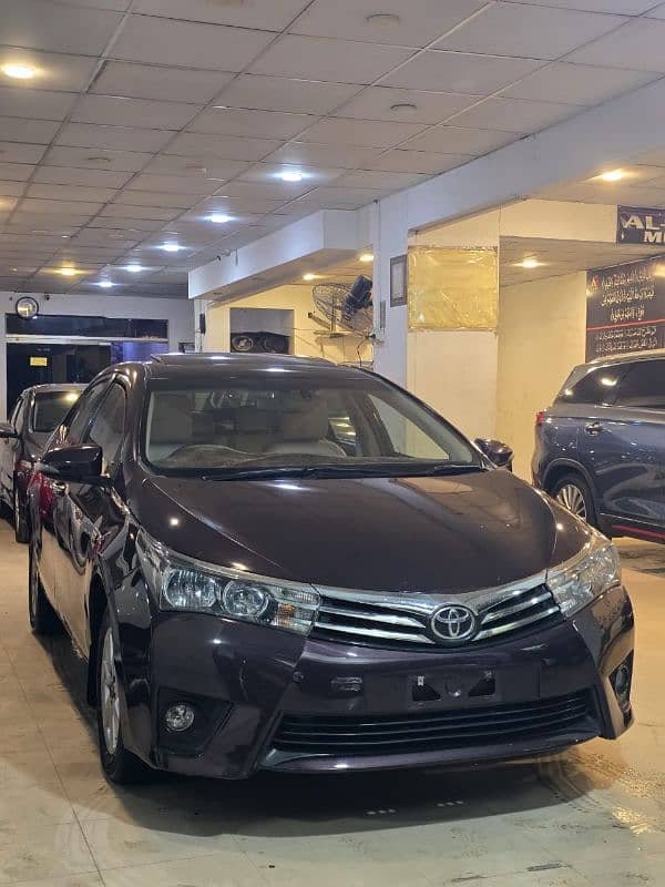 Toyota Corolla Altis Grande 2014 1