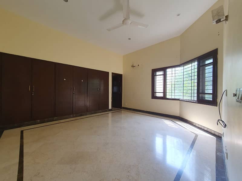 defence 1000 yards portion for rent separate gate 11