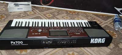 Korg Pa 700