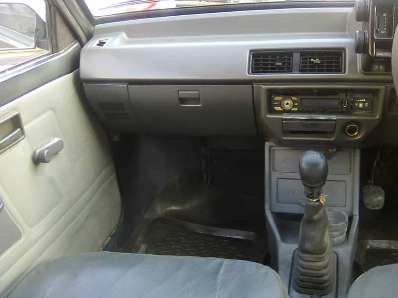 SUZUKI MEHRAN VX(CNG)MODEL 2010 METALLIC GREY BEHTREEN CONDITION 13