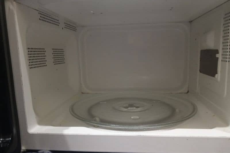 Microwave oven like new 5