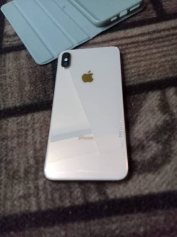 iphone xs max factory unlocked 1