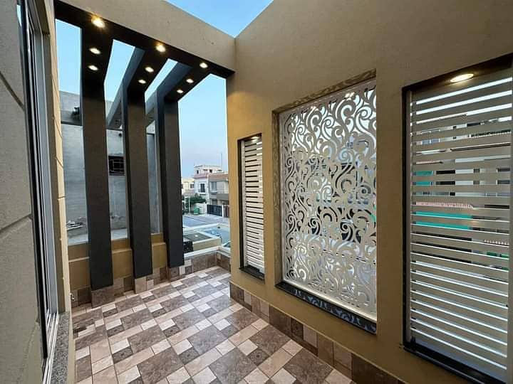 10 marla brand new luxury house for sale in Punjab society ph2 0