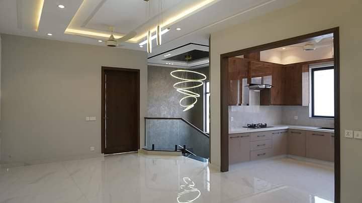 10 marla brand new luxury house for sale in Punjab society ph2 2