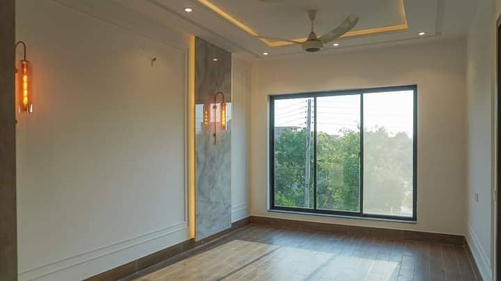 10 marla brand new luxury house for sale in Punjab society ph2 18