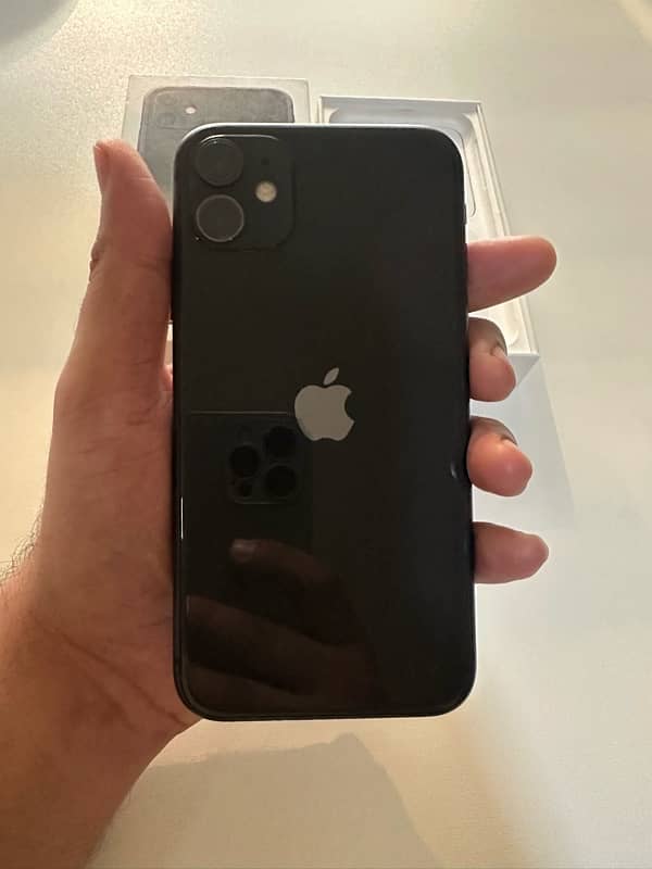 iphone 11 10/10 scratch-less condition 2