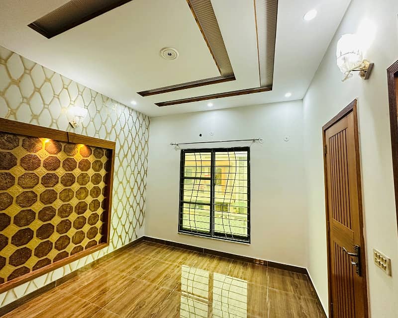 5 Marla luxury Modern House available For Sale In Paragon City Lahore 5