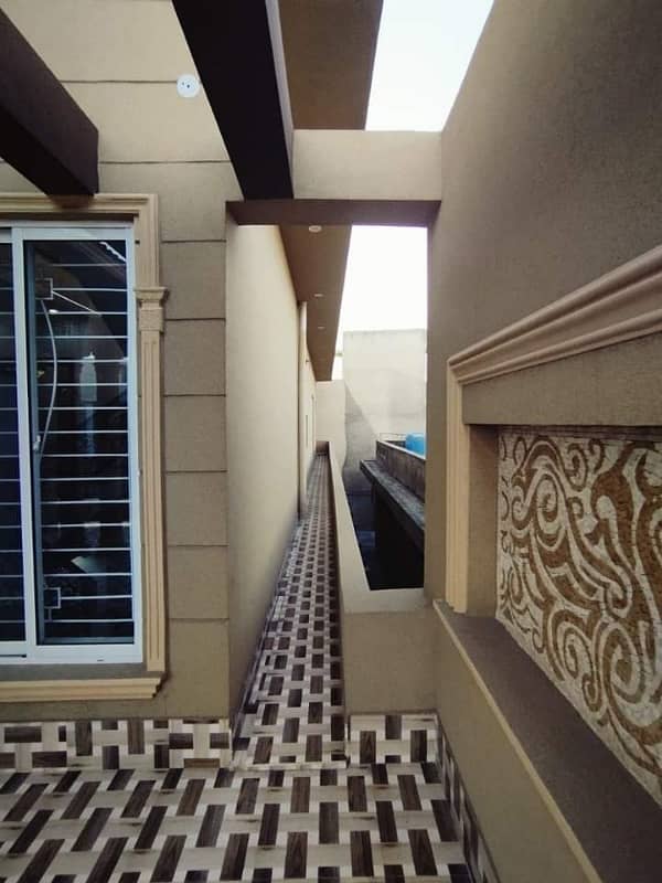 10 Marla Brand New Luxury House For Sale In Gulshan E Lahore 0