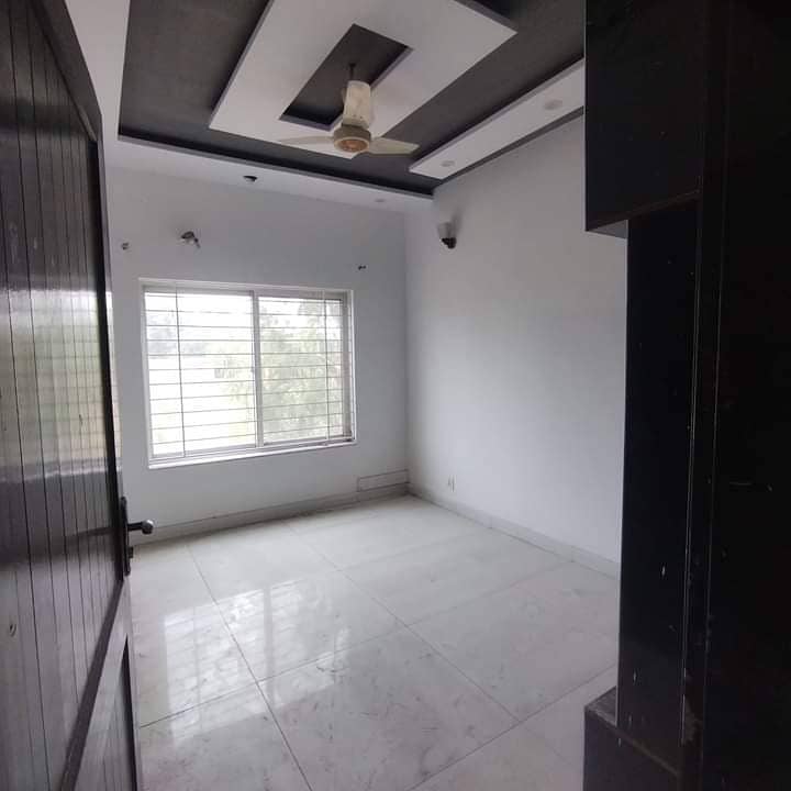 10 Marla Beautiful House Available For Sale In Valencia Town 6