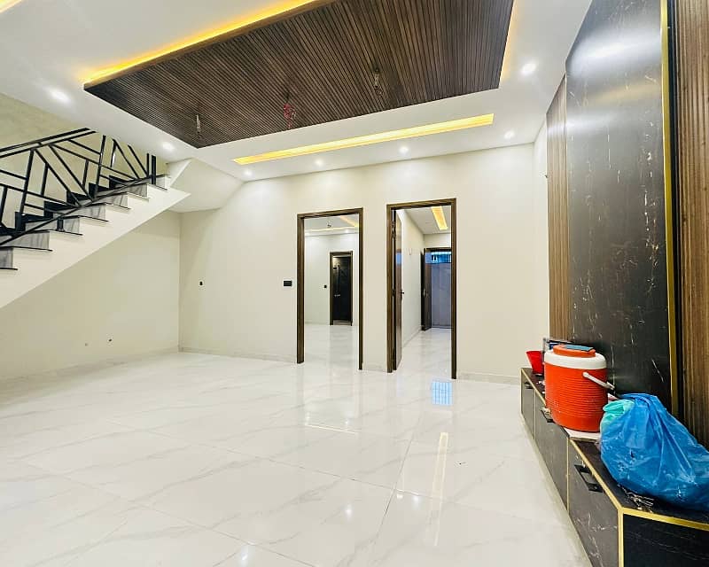 5 Marla luxury Modern House available For Sale In Paragon City Lahore 1