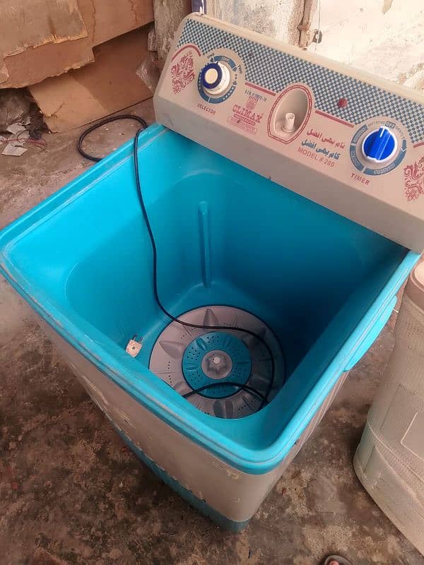 10/7 condition Washing Machine 1