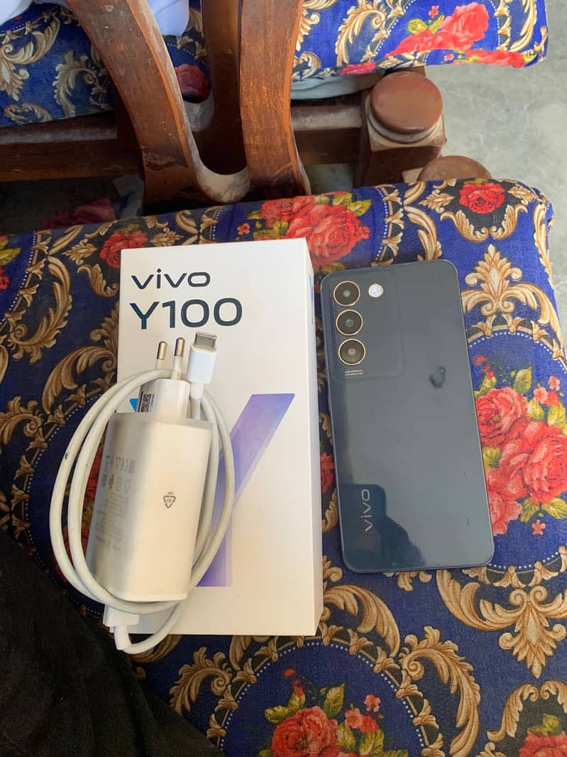 vivo y100 1