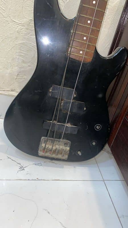 Yamaha electric bass guitar ( repair hony wala ) 2