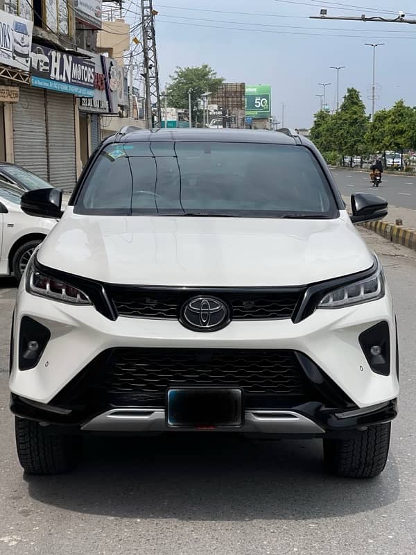 Toyota Fortuner Legender 0