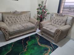 3 seater double coloured sofa with corner vase piece