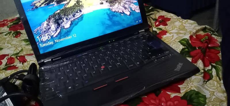 LENOVO X220 THINKPAD 4GB RAM /500GB HARD ALL OK LAPTOP 5