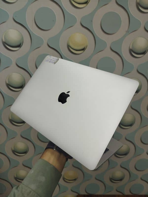 Apple MacBook Pro | All Models are Available in Best Prices | USA Vari 0