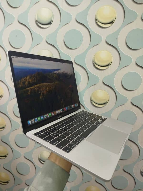 Apple MacBook Pro | All Models are Available in Best Prices | USA Vari 2