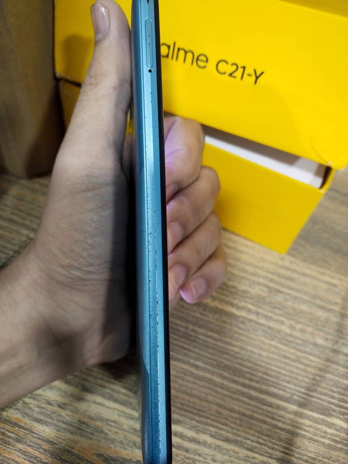 Realme C21y 4gb/64gb with Complete saman 4