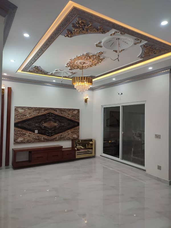 5 Marla Beautiful House Available For Sale In Johar Town 0