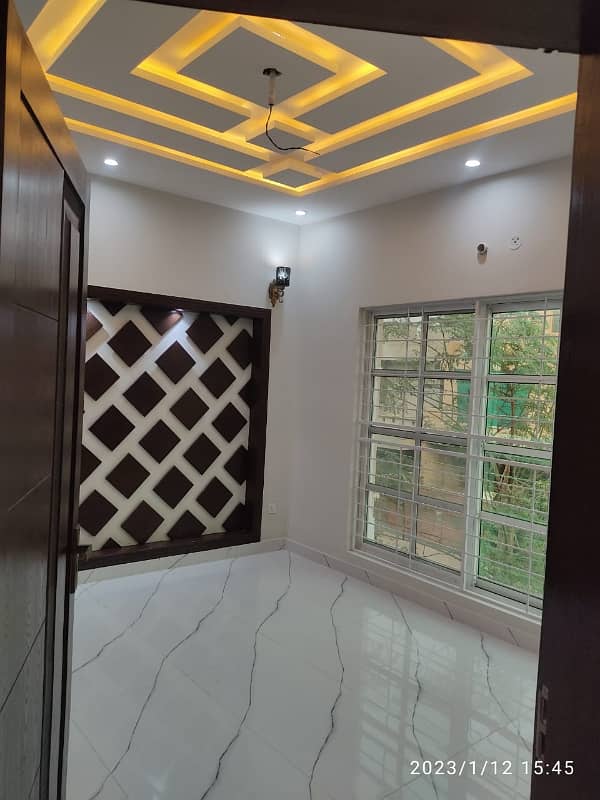 5 Marla Beautiful House Available For Sale In Johar Town 17