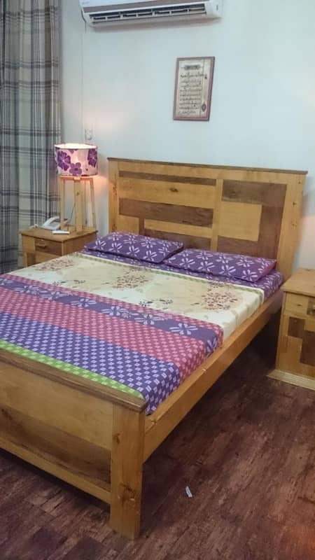 Bed Set For Sale/wooden Bed/ luxury style with Side & dressing Table 0