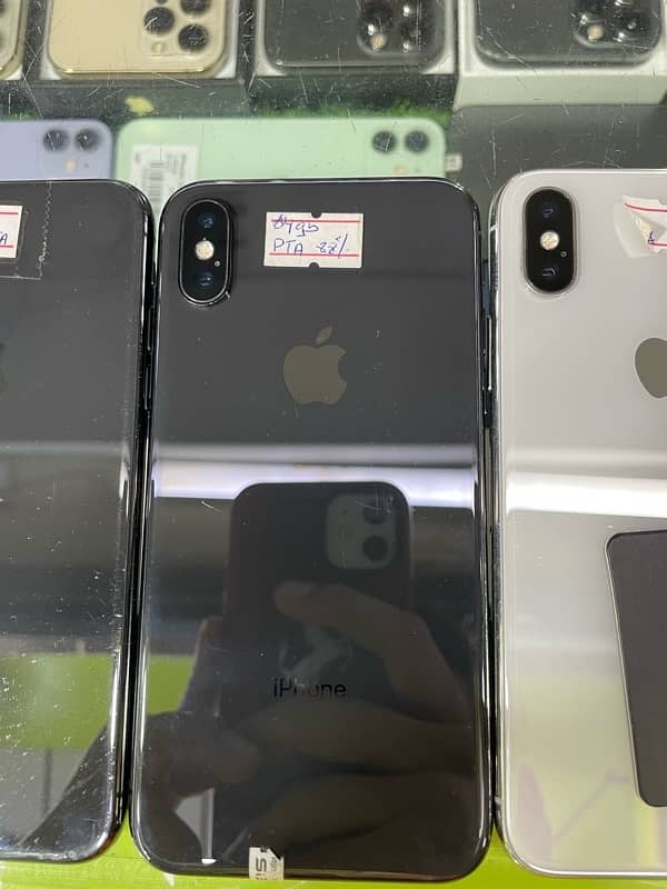 iPhone X 4