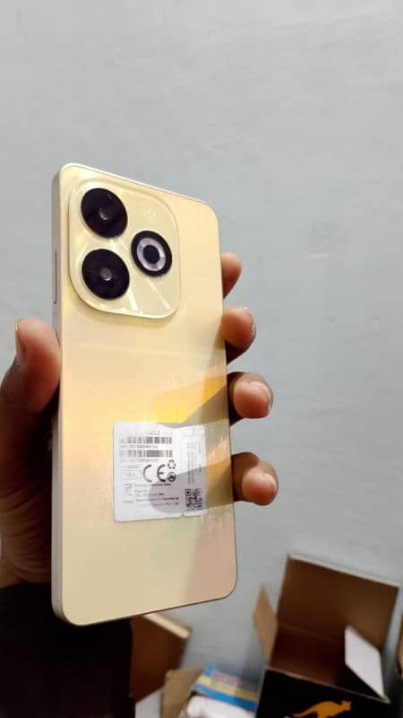 Infinix smart 8 pro 8/128 with all Accessres 0