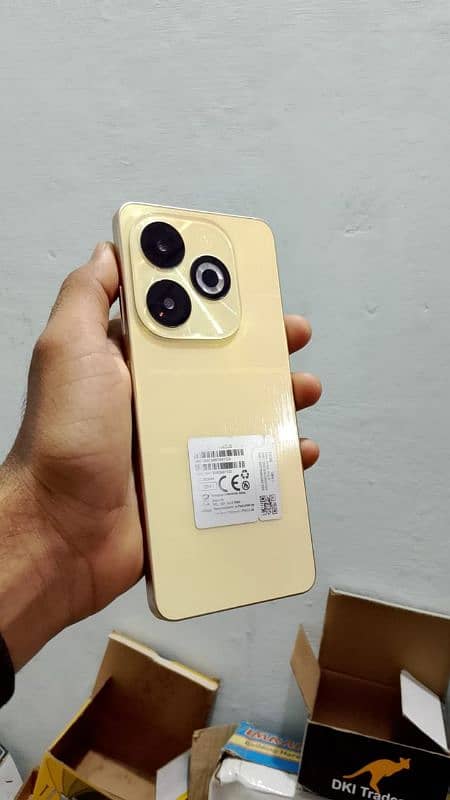 Infinix smart 8 pro 8/128 with all Accessres 1