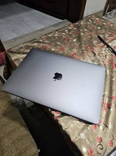 Macbook pro 13inch 2019 full box available for sale