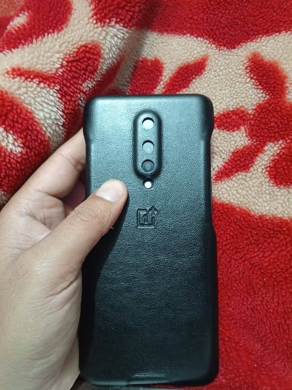 one plus 8 5G mobail Urgent for sale 3