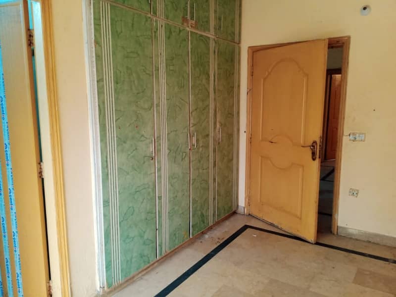 johar town J2 block 5 marla full house 4 bed's double kitchen marble floor near Emporium mall expo center 6