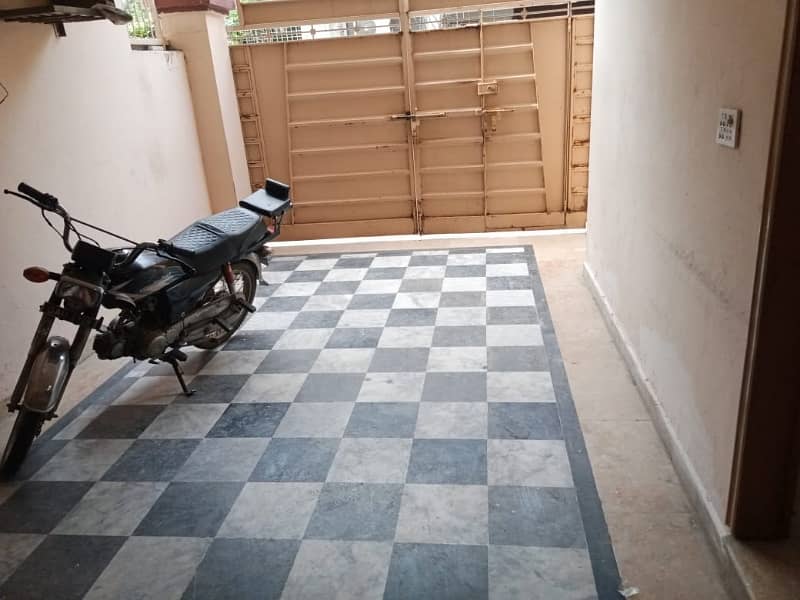 johar town J2 block 5 marla full house 4 bed's double kitchen marble floor near Emporium mall expo center 10